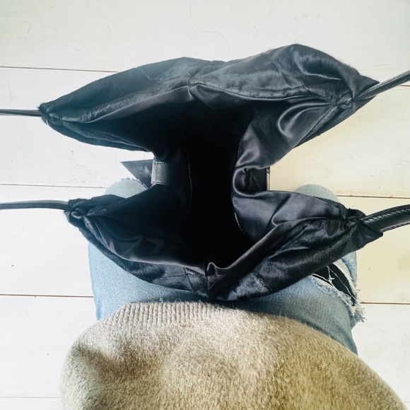 VALENTINO Black Calfskin Leather Bow Hobo Bag - Picture 7 of 12